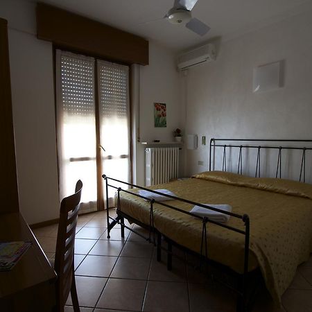 Albergo Tavernetta Castelnuovo del Garda Zewnętrze zdjęcie