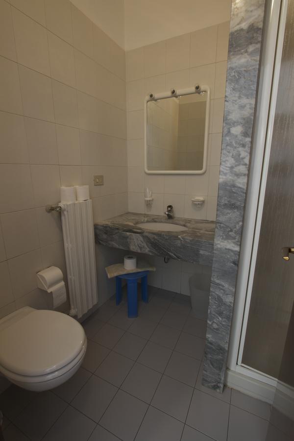 Albergo Tavernetta Castelnuovo del Garda Zewnętrze zdjęcie