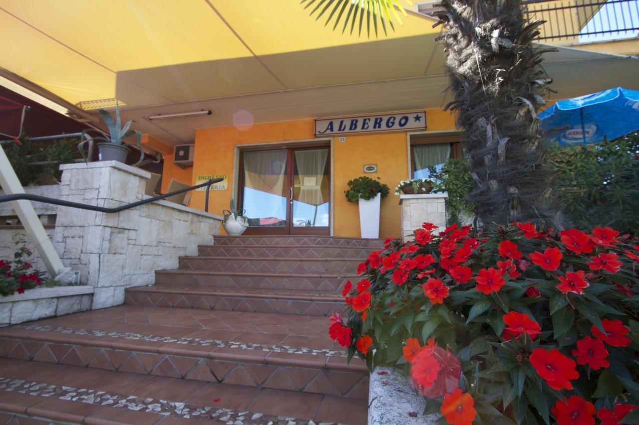 Albergo Tavernetta Castelnuovo del Garda Zewnętrze zdjęcie