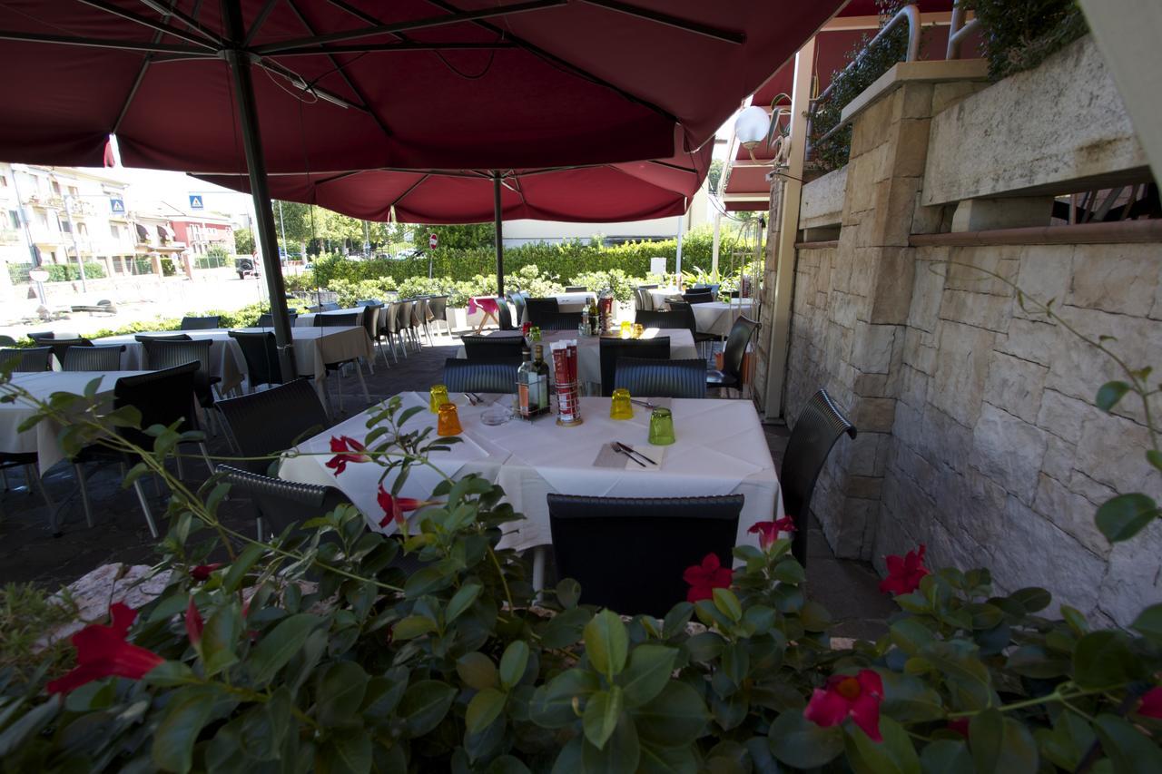 Albergo Tavernetta Castelnuovo del Garda Zewnętrze zdjęcie