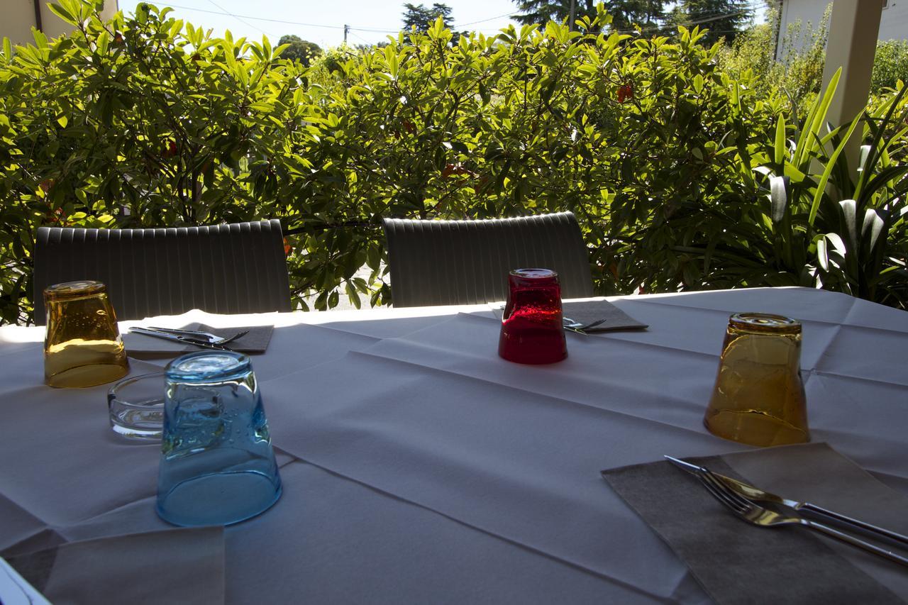 Albergo Tavernetta Castelnuovo del Garda Zewnętrze zdjęcie